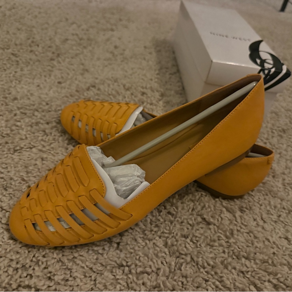 Nine West Huarache Flats